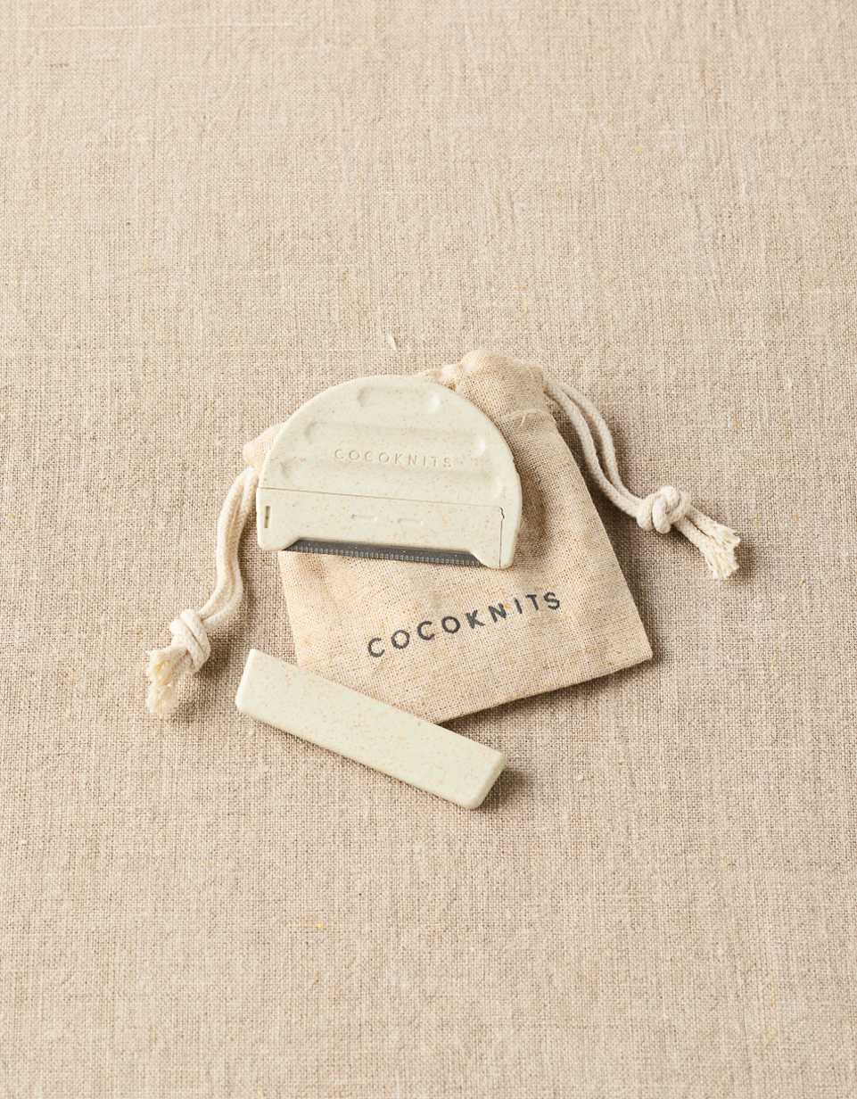 Cocoknits - Fuzz off Comb 2