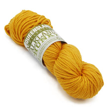 Load image into Gallery viewer, QUEENSLAND FALKLAND CHUNKY