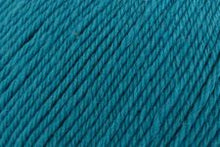 Load image into Gallery viewer, UNIVERSAL YARN - Deluxe Bulky Superwash
