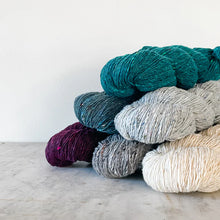 Load image into Gallery viewer, KELBOURNE WOOLEN - Cricket
