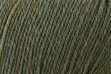 Load image into Gallery viewer, UNIVERSAL YARN - Deluxe Bulky Superwash
